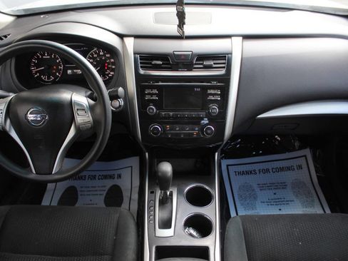 Used 2015 Nissan Altima 2.5 S w/ Special Edition Package image 19