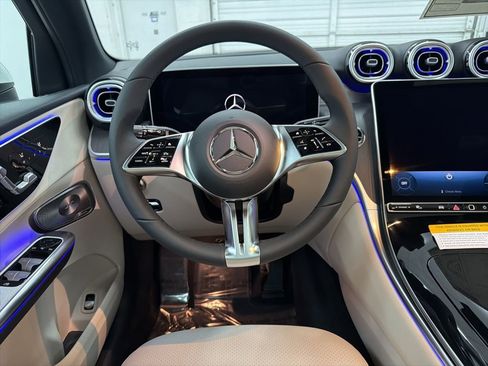 New 2026 Mercedes-Benz GLC 300 image 21