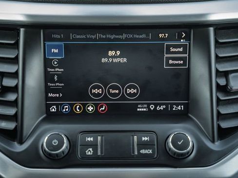 Used 2023 GMC Acadia SLE w/ Driver Convenience Package FWD image 22
