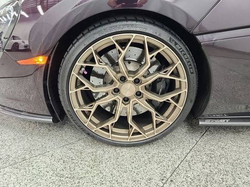 Used 2017 McLaren 570S RWD image 14
