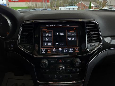 Used 2020 Jeep Grand Cherokee Trailhawk AWD/4WD image 25