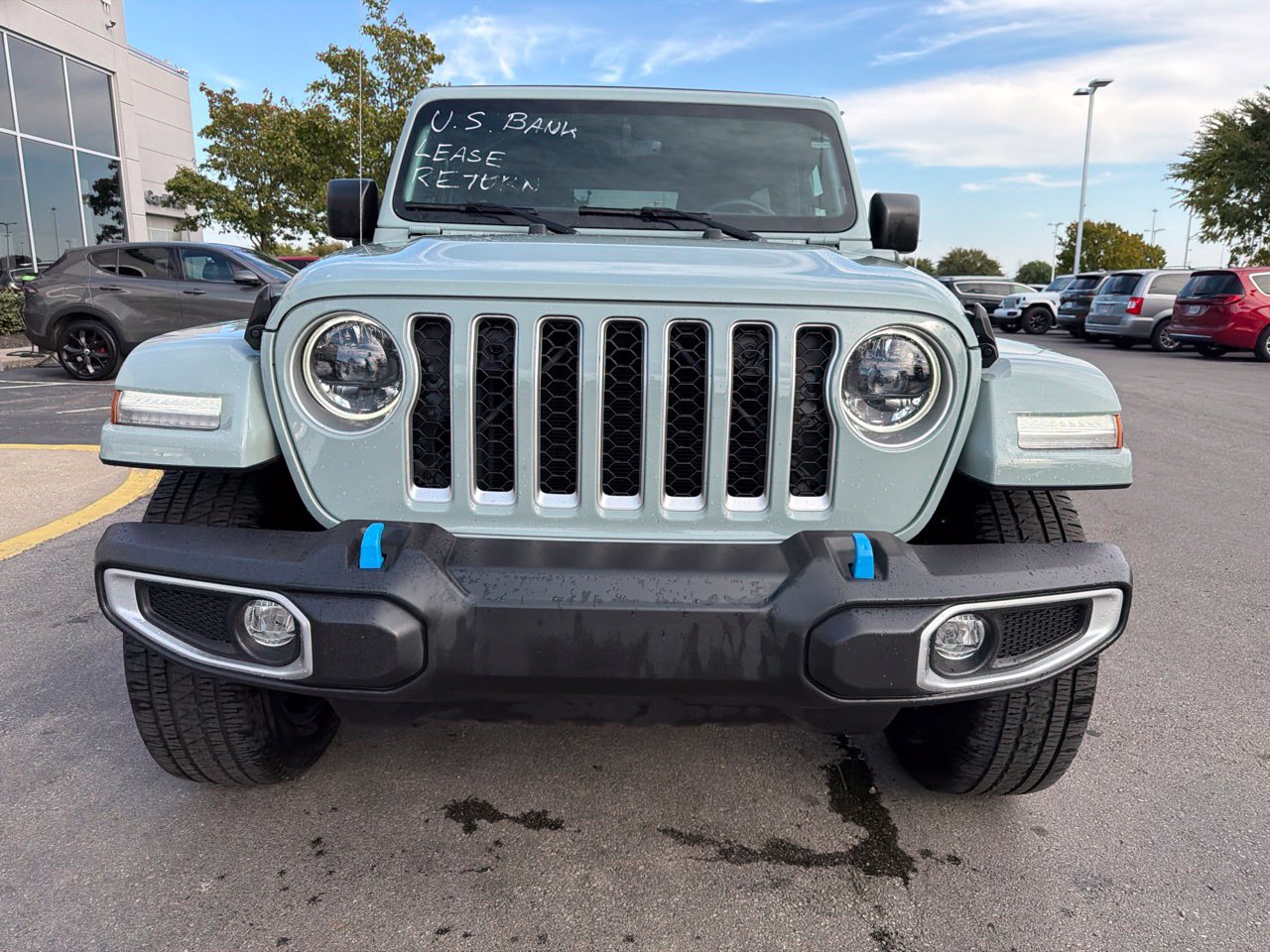 Used 2023 Jeep Wrangler Unlimited Sahara w/ Cold Weather Group AWD/4WD image 2