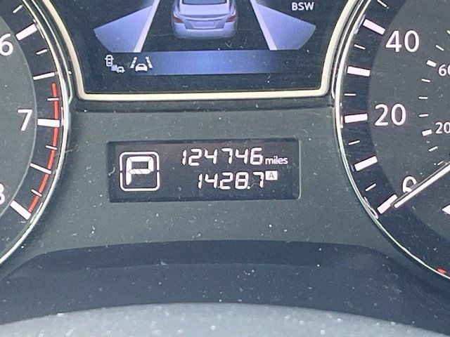 Used 2013 Nissan Altima 2.5 SL w/ Technology Pkg FWD image 31