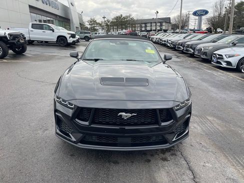 Used 2024 Ford Mustang GT Premium image 9