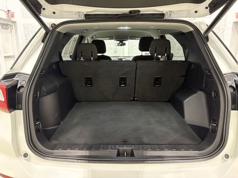 Used 2018 Chevrolet Equinox LT image 34