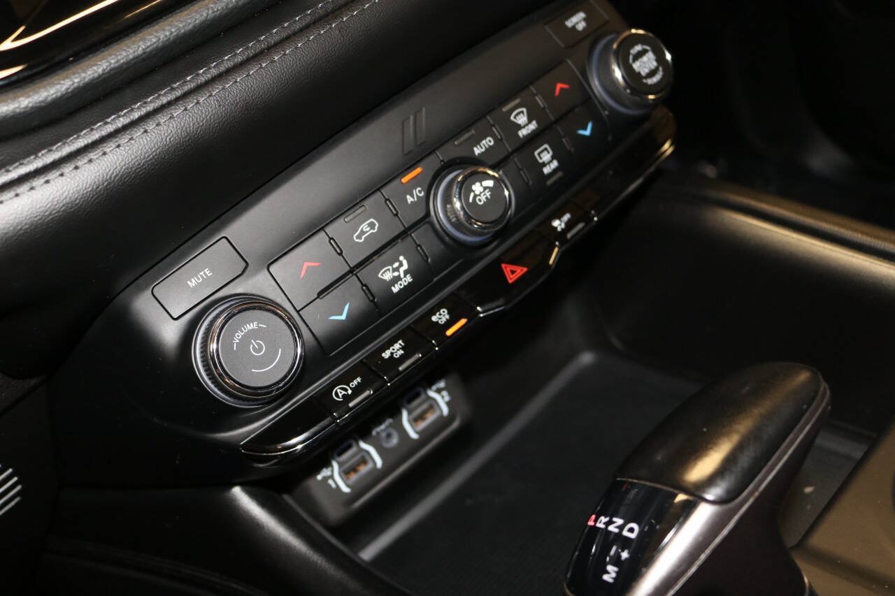 Used 2021 Dodge Durango SXT w/ 3rd Row Seating Group AWD/4WD image 43
