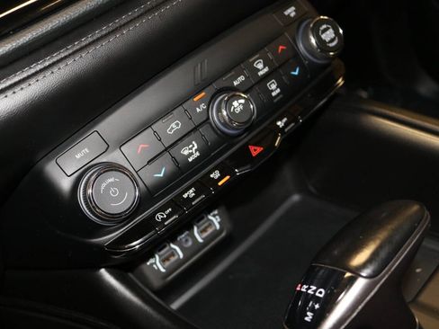 Used 2021 Dodge Durango SXT w/ 3rd Row Seating Group AWD/4WD image 43
