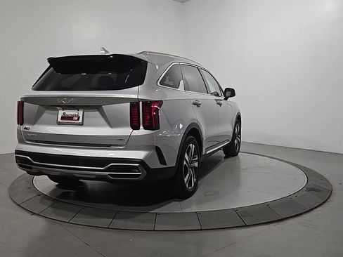 Used 2023 Kia Sorento EX image 5