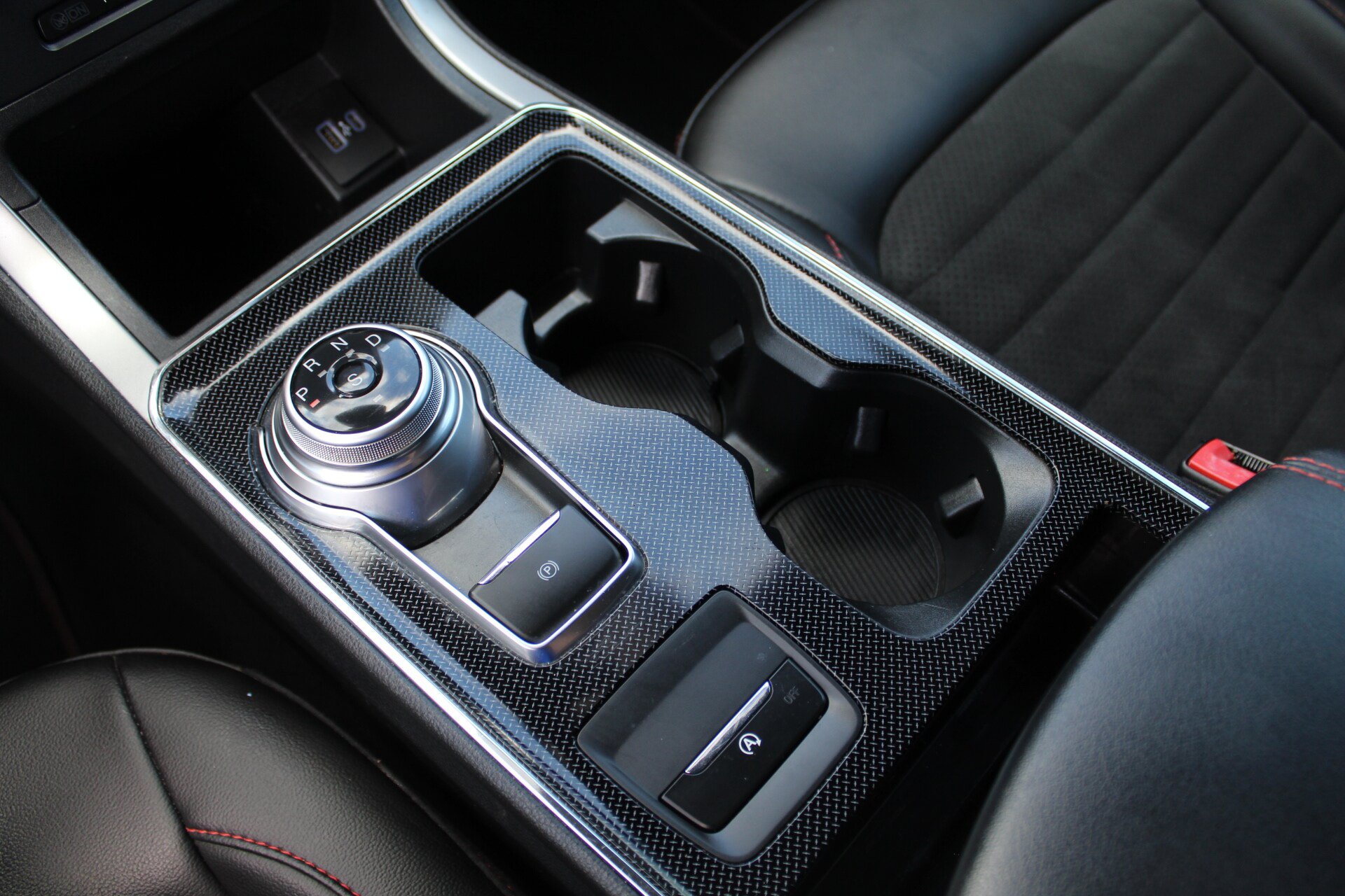 Used 2021 Ford Edge ST-Line FWD image 41