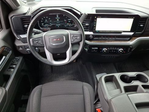 Used 2024 GMC Sierra 3500 SLE w/ SLE Value Package image 12