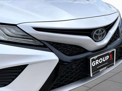 Used 2018 Toyota Camry XSE FWD image 29