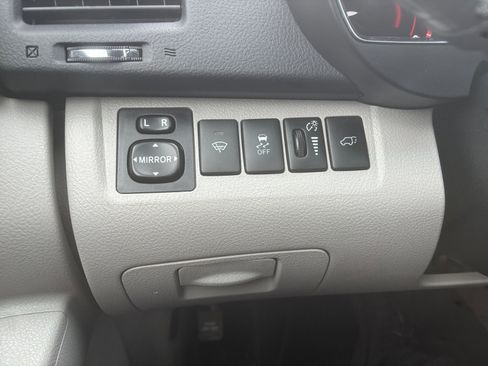 Used 2013 Toyota Highlander Limited image 21