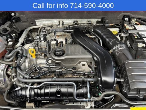 Used 2024 Volkswagen Taos SE AWD/4WD image 28