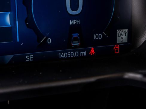 Used 2025 Ford F350 Platinum w/ FX4 Off-Road Package AWD/4WD image 20