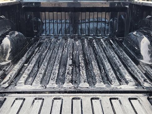 Used 2025 RAM 1500 Laramie image 32