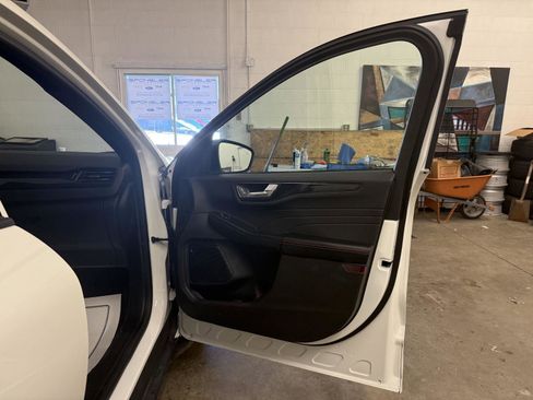 Used 2023 Ford Escape ST-Line w/ Tech Pack #1 image 24