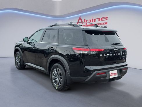 New 2025 Nissan Pathfinder SV w/ SV Premium Package image 3