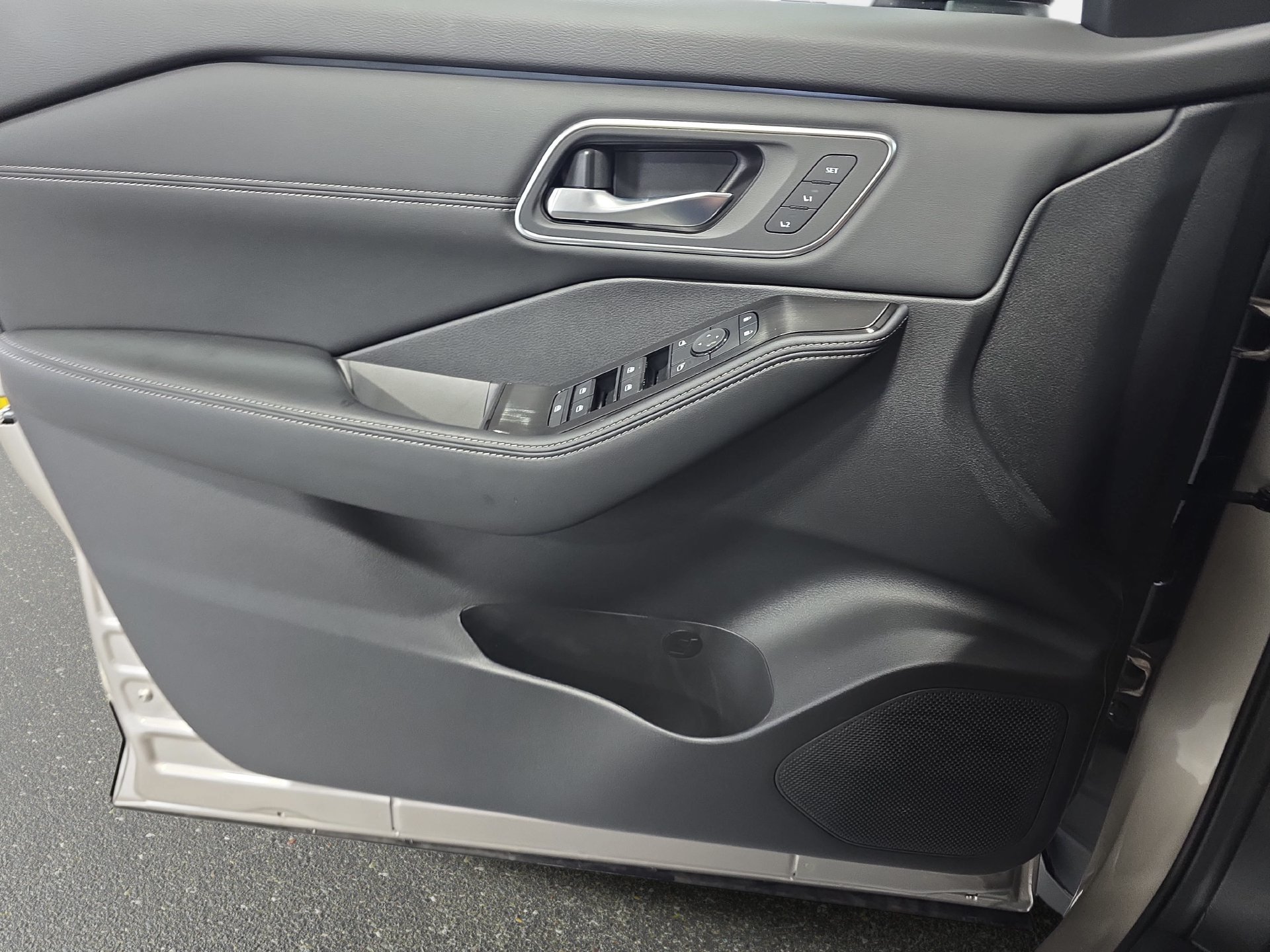 New 2026 Nissan Rogue Platinum AWD/4WD image 26