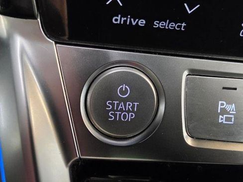 Used 2019 Audi e-tron Prestige w/ Prestige Package AWD/4WD image 15