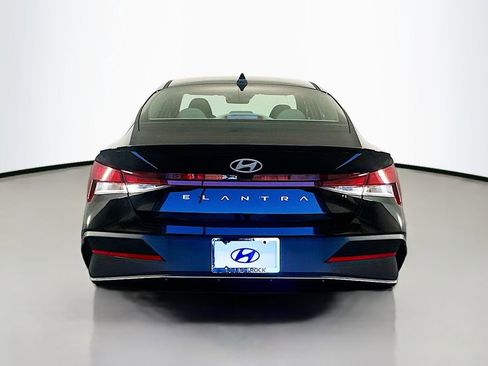 Certified 2023 Hyundai Elantra SEL w/ Convenience Package image 24