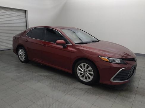 Used 2021 Toyota Camry LE image 11