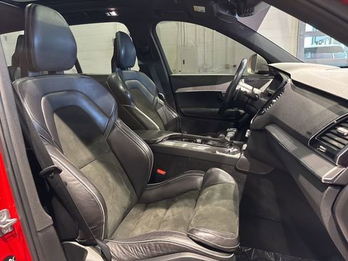 Used 2017 Volvo XC90 T5 R-Design FWD image 33
