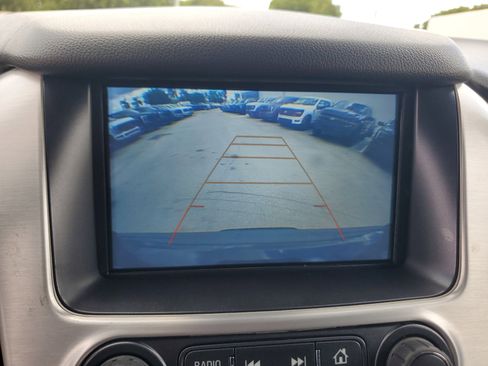 Used 2020 GMC Yukon SLE w/ SLE Value Package image 10