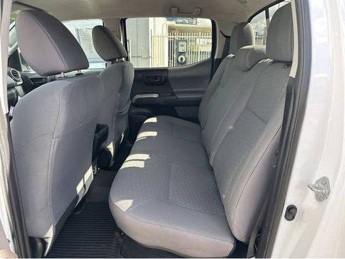 Used 2022 Toyota Tacoma SR5 image 16