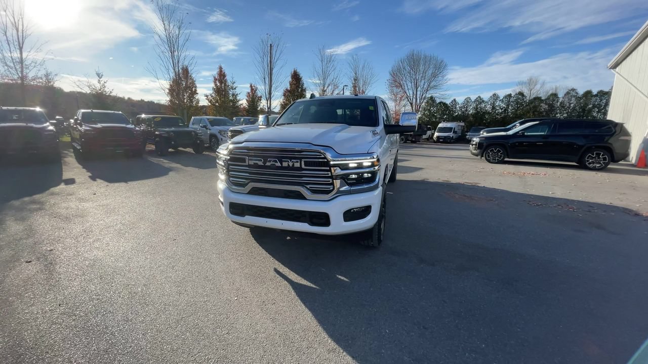 Used 2026 RAM 2500 Laramie AWD/4WD image 3