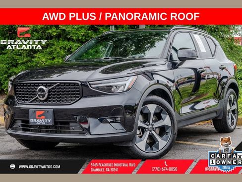 Used 2025 Volvo XC40 B5 Plus AWD/4WD image 1