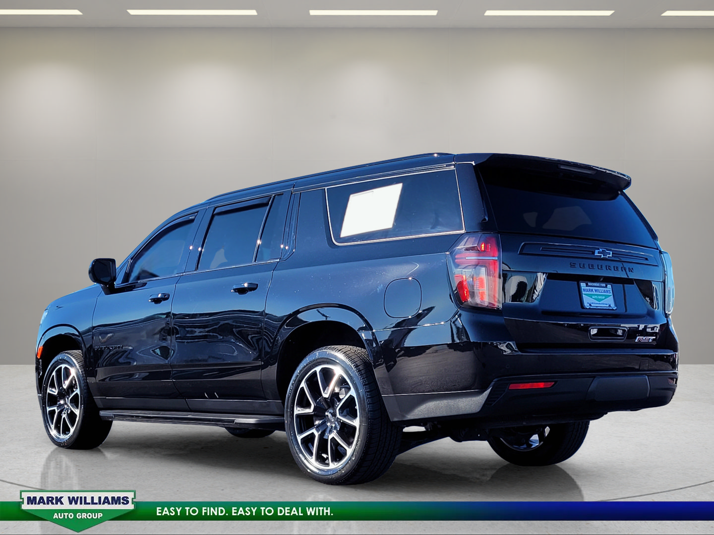 Used 2023 Chevrolet Suburban RST w/ Max Trailering Package AWD/4WD image 6