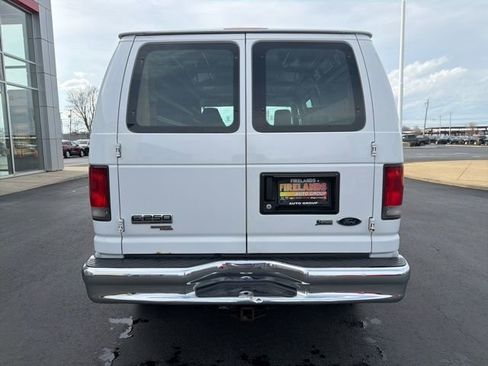 Used 2014 Ford E-250 and Econoline 250 w/ Power Group image 6