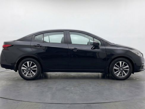 Used 2025 Nissan Versa SV FWD image 11