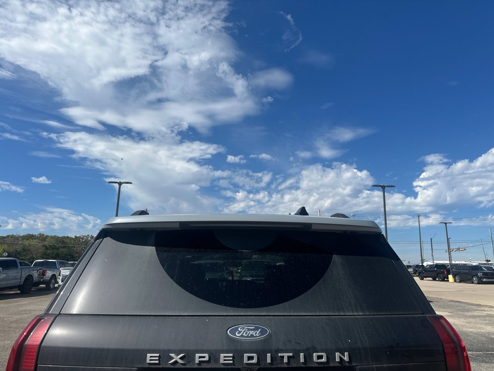Used 2025 Ford Expedition Active RWD image 4