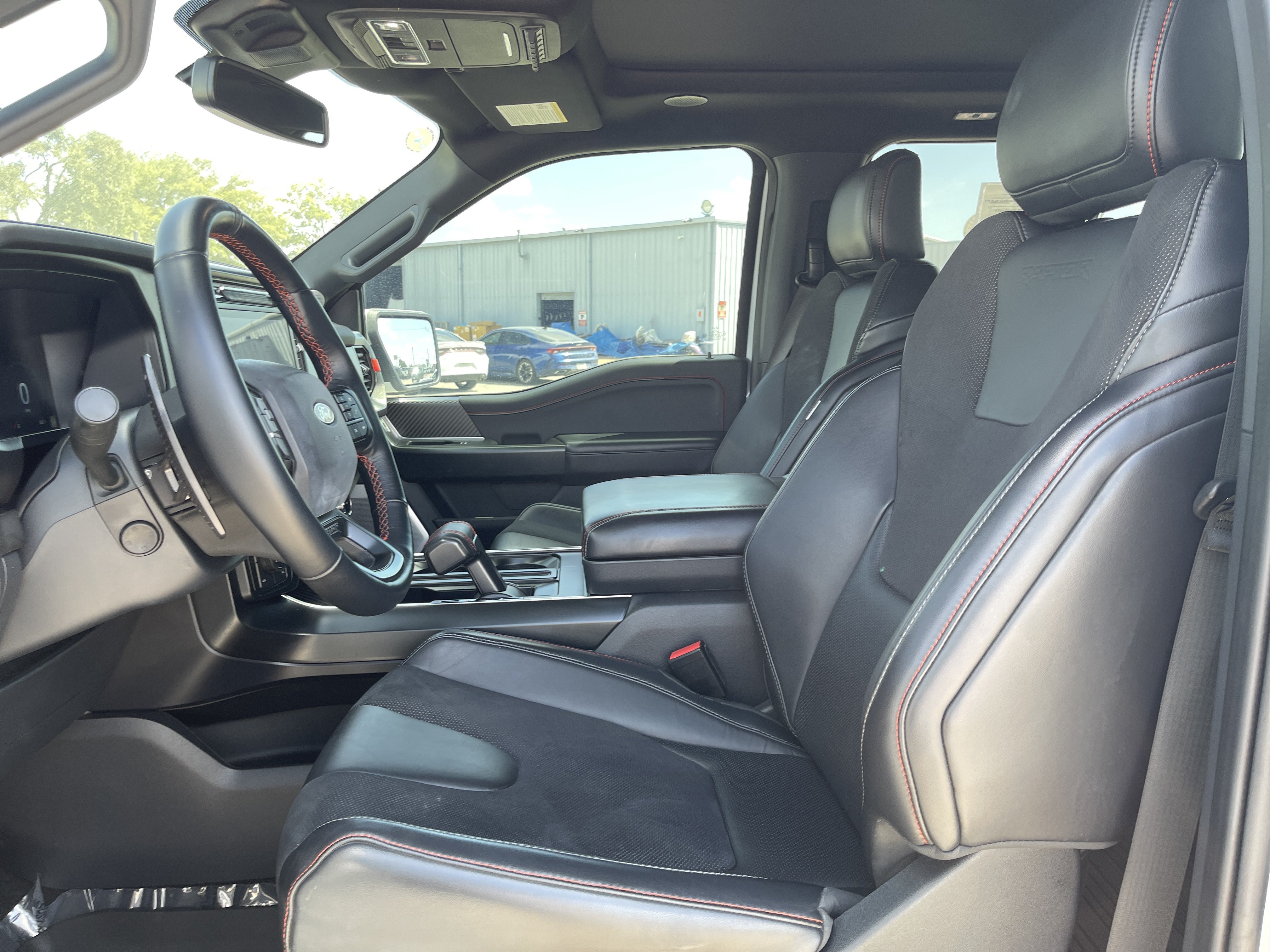 Used 2025 Ford F150 Raptor AWD/4WD image 35