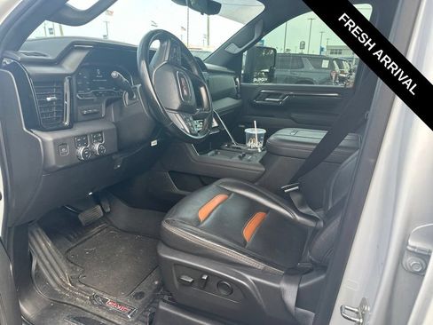 Used 2024 GMC Sierra 2500 AT4 w/ Technology Package AWD/4WD image 6