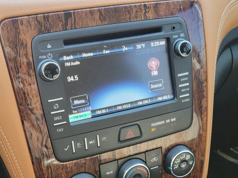 Used 2013 Chevrolet Traverse LT w/ All-Star Edition image 25