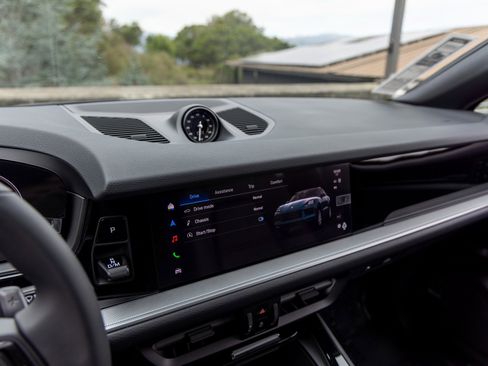 New 2026 Porsche Cayenne Coupe image 31