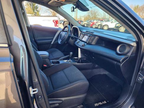 Used 2017 Toyota RAV4 XLE image 17