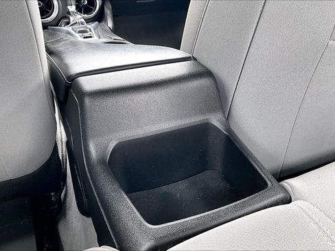 Used 2019 Chevrolet Camaro LT RWD image 33