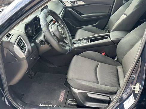 Used 2017 MAZDA MAZDA3 Sport FWD image 9