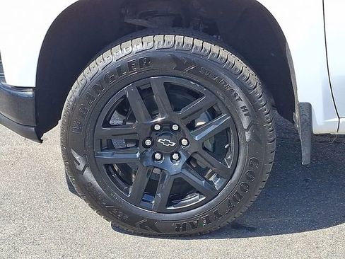 Used 2021 Chevrolet Silverado 1500 LT Trail Boss w/ Convenience Package II AWD/4WD image 28