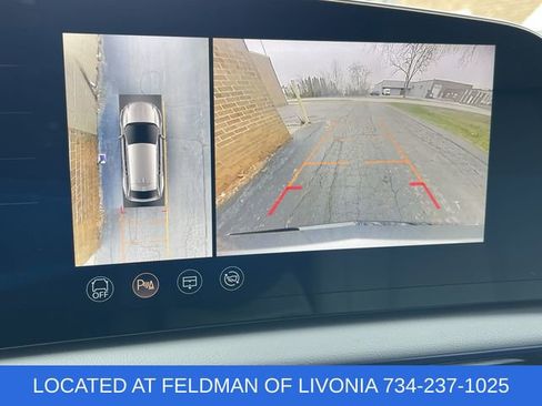 Certified 2025 Cadillac Optiq Luxury 1 w/ LPO, Floor Liner Package AWD/4WD image 15