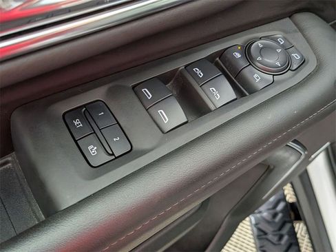 Used 2024 Chevrolet Suburban Z71 w/ Off-Road Capability Package image 16