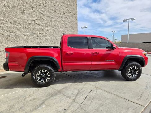Used 2022 Toyota Tacoma TRD Off-Road image 6