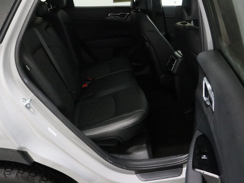 Used 2025 Kia Sportage X-Pro AWD/4WD image 37