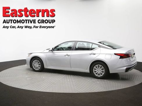 Used 2023 Nissan Altima 2.5 S FWD image 60