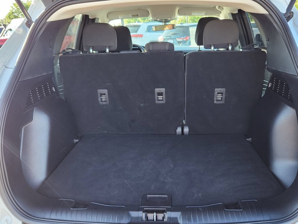 Used 2025 Ford Escape Active AWD/4WD image 19