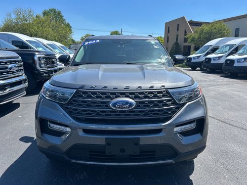 Used 2022 Ford Explorer XLT w/ Equipment Group 202A AWD/4WD image 2