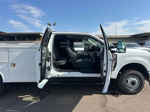 New 2025 Ford F350 XL w/ XL Chrome Package image 25